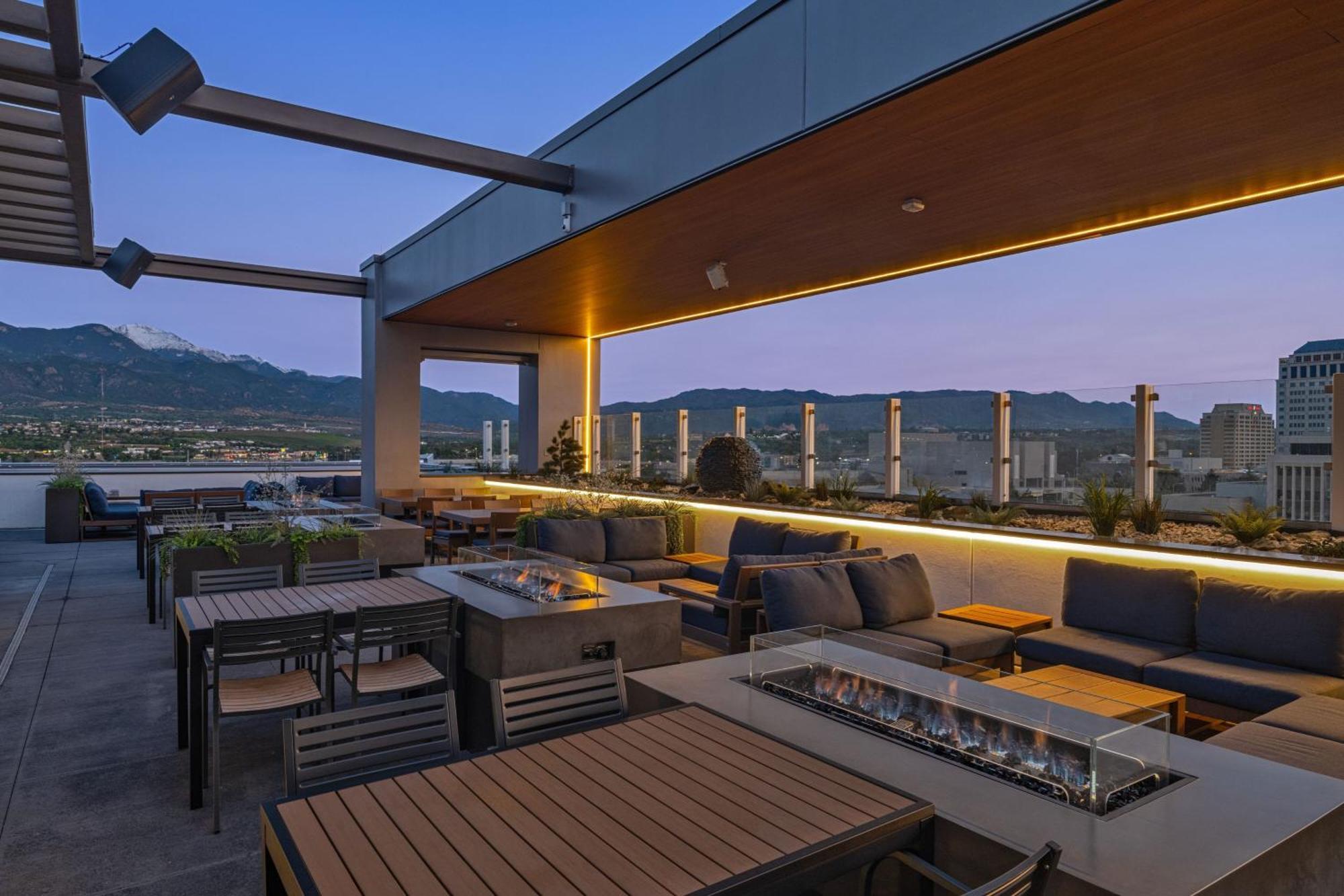 Element Colorado Springs Downtown Hotel Ngoại thất bức ảnh