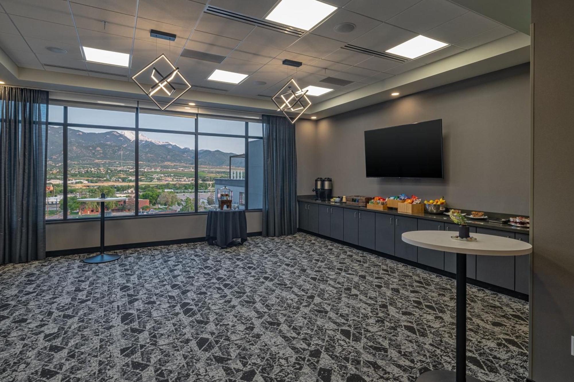 Element Colorado Springs Downtown Hotel Ngoại thất bức ảnh